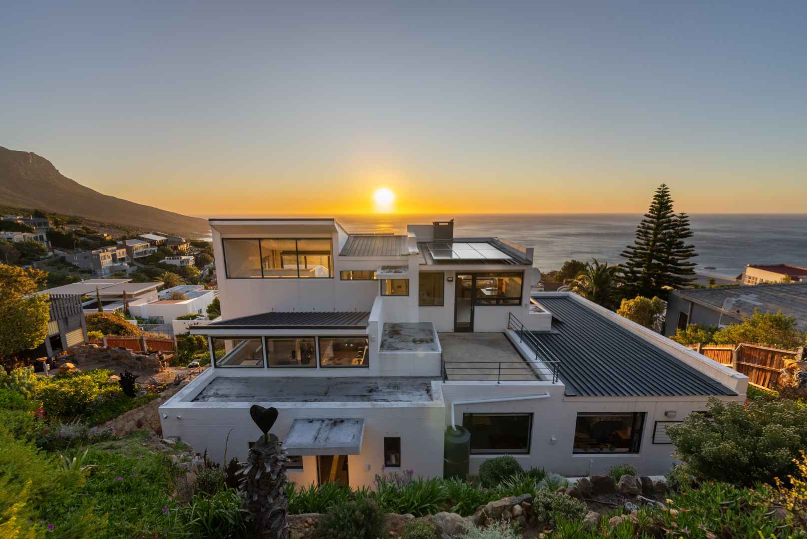 6 Bedroom Property for Sale in Camps Bay Western Cape